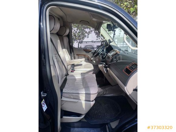 Sahibinden Volkswagen Caravelle 2.0 TDI Comfortline 2014 Model  205.000 km Siyah
