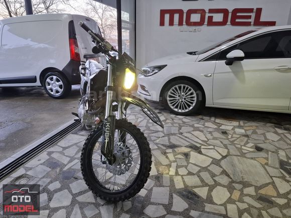 12 TAKSİT 125 cc CROSS SİYAH KUBA RACE PLAKALI RUHSATLI HAZIR