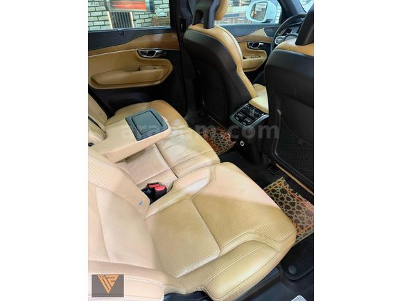 VOLVO XC90 2.0 B5 AWD İNSCRİPTİON 7 KOLTUK