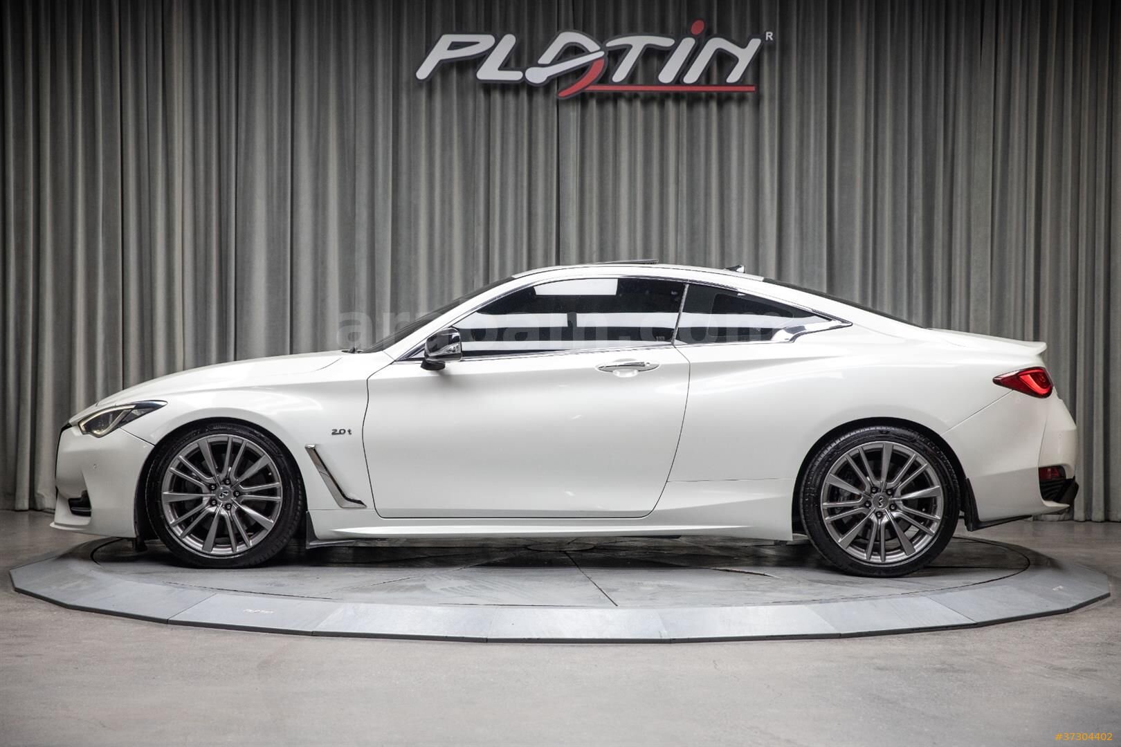 Galeriden Infiniti Q60 2.0 2017 Model İstanbul 108.599 km Beyaz 3