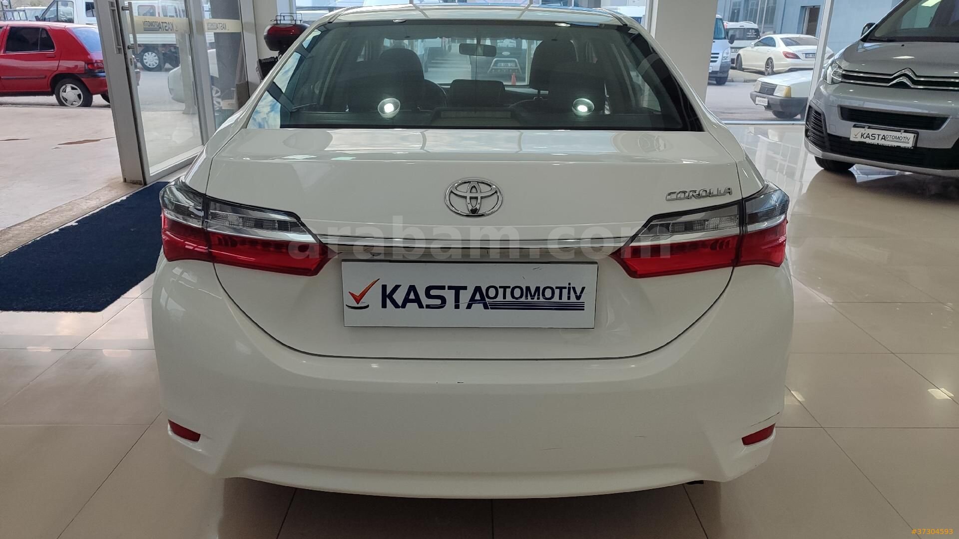 Galeriden Toyota Corolla 1.4 D-4D Advance 2017 Model Denizli 213.500 km Beyaz 6