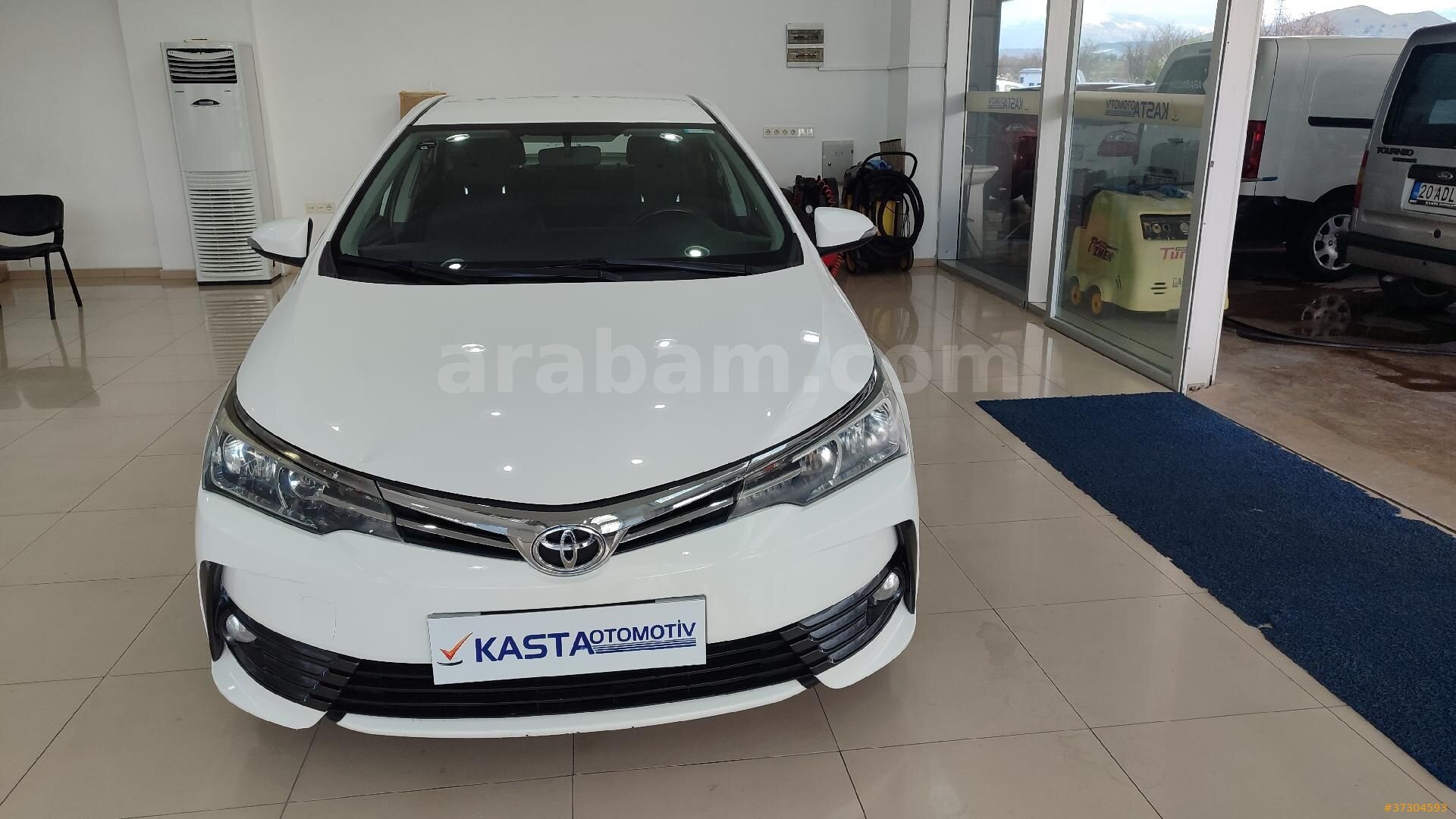 Galeriden Toyota Corolla 1.4 D-4D Advance 2017 Model Denizli 213.500 km Beyaz 3