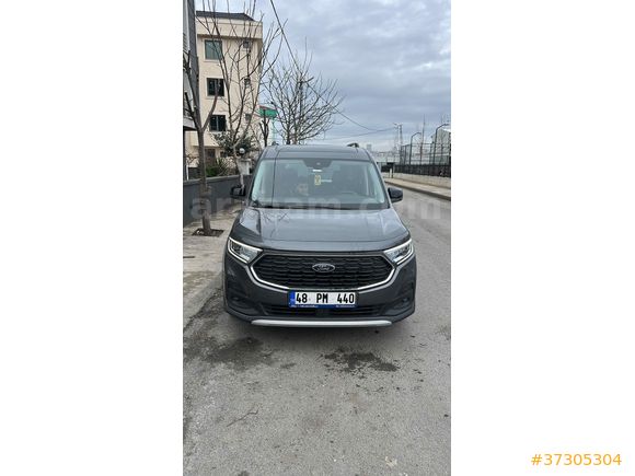 Sahibinden Ford Tourneo Connect 2.0 EcoBlue Active 2024 Model 
