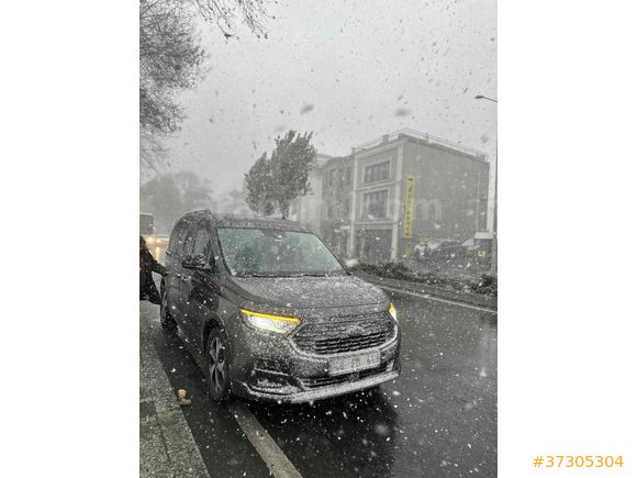Sahibinden Ford Tourneo Connect 2.0 EcoBlue Active 2024 Model 
