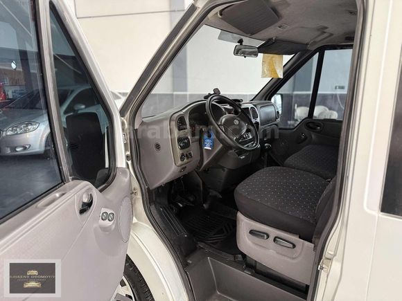 BAŞKENT'DEN KISA ŞASİ 125 330S JOURNEY 2006 FORD TRANSİT.