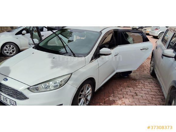 Sahibinden Ford Focus 1.5 TDCi Trend X 2015 Model  235.000 km Beyaz