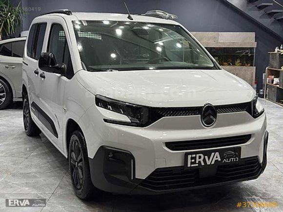 2025 HATASIZ BOYASIZ 1,5 BLUEHDİ PLAS SIFIR KM % 20 KDV FATURALI