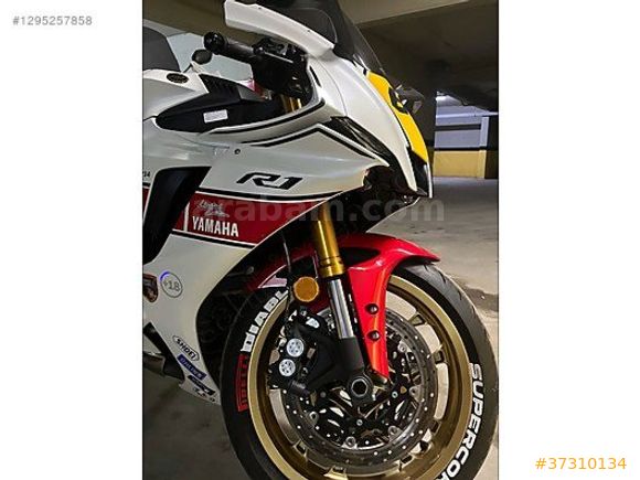 YAMAHA R1 60 yıl SINIRLI SERİ HATASİZ