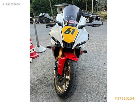 YAMAHA R1 60 yıl SINIRLI SERİ HATASİZ