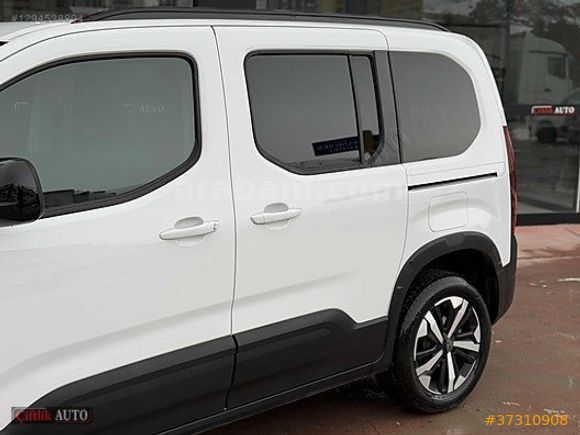 ÇİFTLİK AUTO'DAN HATASIZ BOYASIZ 22.000KM