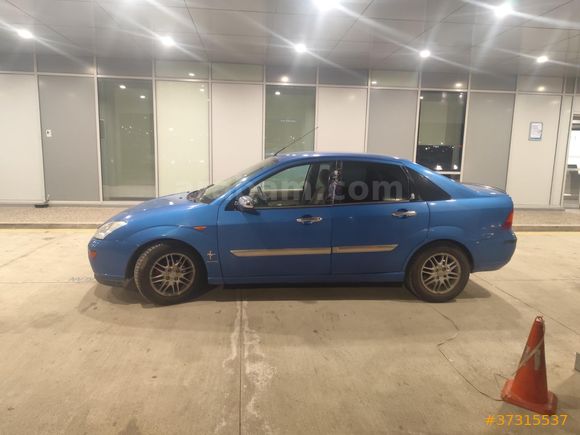 Sahibinden Ford Focus 1.6 Ghia 2000 Model