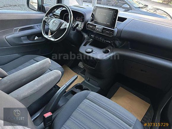 2021 MODEL OPEL COMBO ULTİMATE DEĞİŞENSİZ CAM TAVANLI 131.000 KM