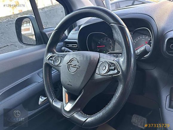 2021 MODEL OPEL COMBO ULTİMATE DEĞİŞENSİZ CAM TAVANLI 131.000 KM