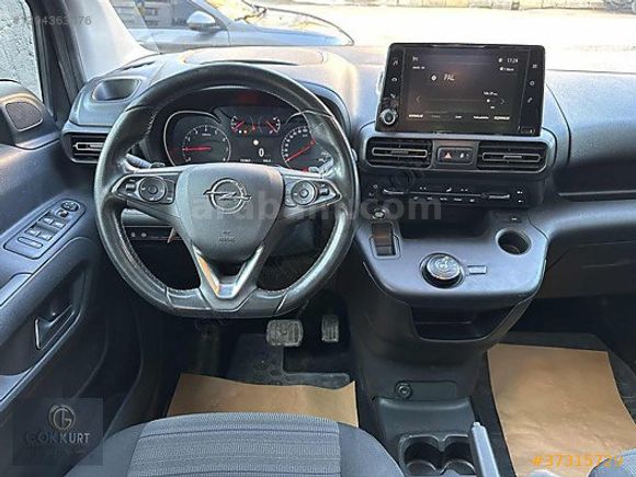 2021 MODEL OPEL COMBO ULTİMATE DEĞİŞENSİZ CAM TAVANLI 131.000 KM