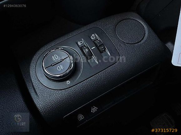 2021 MODEL OPEL COMBO ULTİMATE DEĞİŞENSİZ CAM TAVANLI 131.000 KM