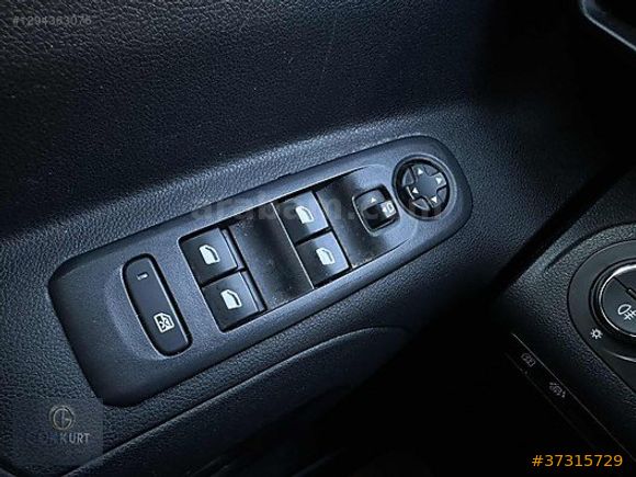 2021 MODEL OPEL COMBO ULTİMATE DEĞİŞENSİZ CAM TAVANLI 131.000 KM