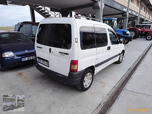 Otomobil Ruhsatlı 2 senelik vize pejo Partner çift sürgü kapı