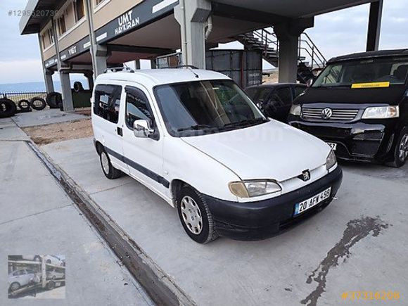 Otomobil Ruhsatlı 2 senelik vize pejo Partner çift sürgü kapı
