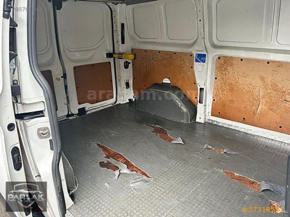 SET MOTORS FORT CUSTOM PANEL VAN