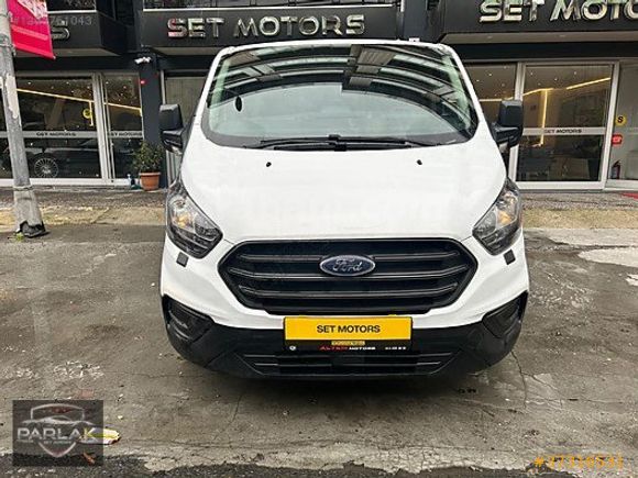 SET MOTORS FORT CUSTOM PANEL VAN