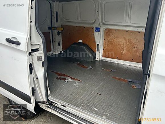 SET MOTORS FORT CUSTOM PANEL VAN