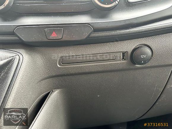 SET MOTORS FORT CUSTOM PANEL VAN