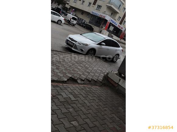 Sahibinden Ford Focus 1.6 TDCi Trend X 2014 Model  270.000 km Beyaz