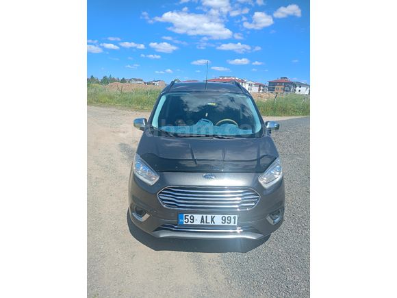 Sahibinden Ford Tourneo Courier 1.5 TDCi Titanium Plus 2020 Model Tekirdağ ÇORLU 79.400 km Füme