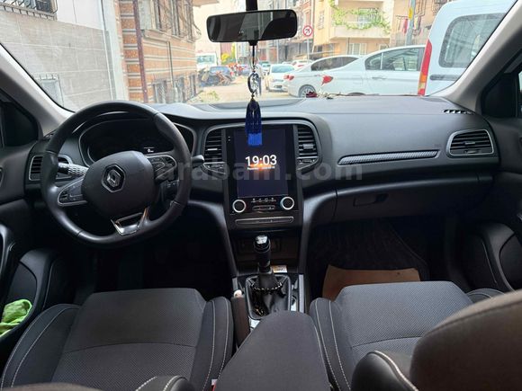 Sahibinden Renault Megane 1.3 TCe Joy 2020 Model 