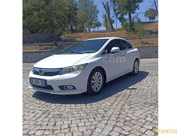 Sahibinden Honda Civic 1.6 i-VTEC Eco Premium 2012 Model