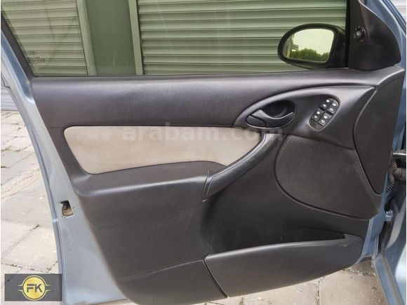 2004 model Ford Focus Benzin lpğ