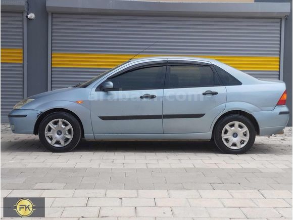 2004 model Ford Focus Benzin lpğ