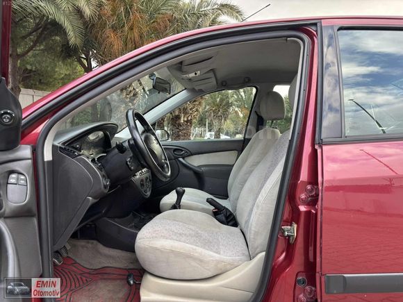 EMİN OTOMOTİV'den tek değişenli, 235 bin km'de tertemiz FOCUS