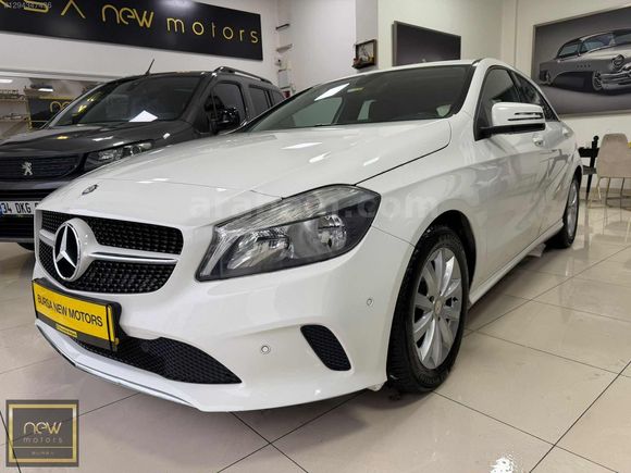 2017 MODEL MERCEDES A180 STYLE 149.000KM BOYASIZ HATASIZ İLK EL