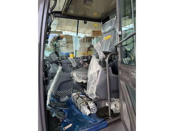 Uzel tarımdan sıfır E57c ekskavatör