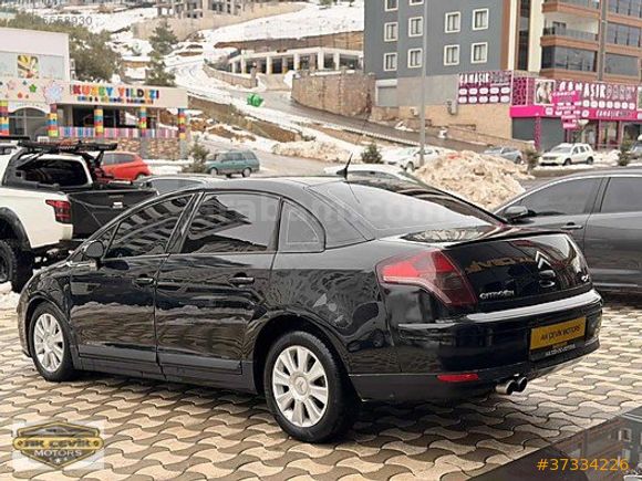 ÇOK TEMİZ DÜZGÜN ARAÇ