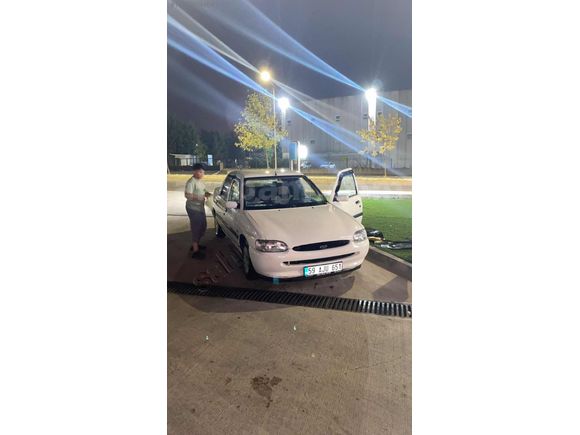 FORD ESCORT 1.6 KARBÜRATÖRLÜ