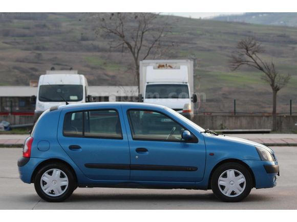 2003 CLİO 1.4 16V PRİVİLEGE TAM OTOMATİK VİTES ORJİNAL ARAÇ