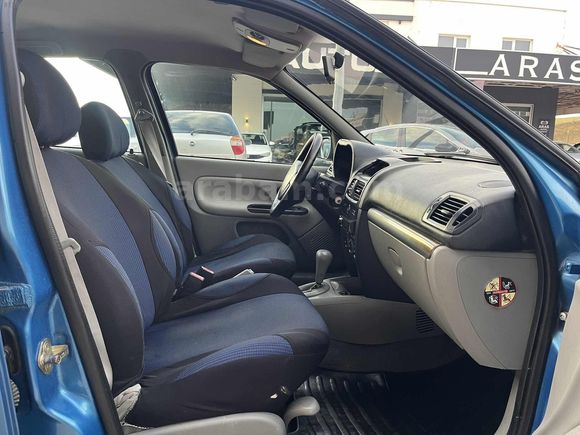 2003 CLİO 1.4 16V PRİVİLEGE TAM OTOMATİK VİTES ORJİNAL ARAÇ