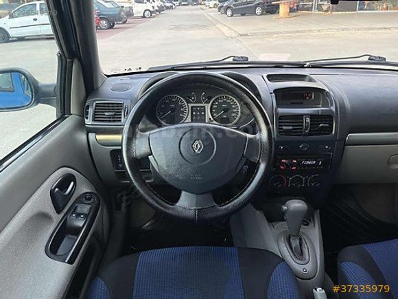 2003 CLİO 1.4 16V PRİVİLEGE TAM OTOMATİK VİTES ORJİNAL ARAÇ