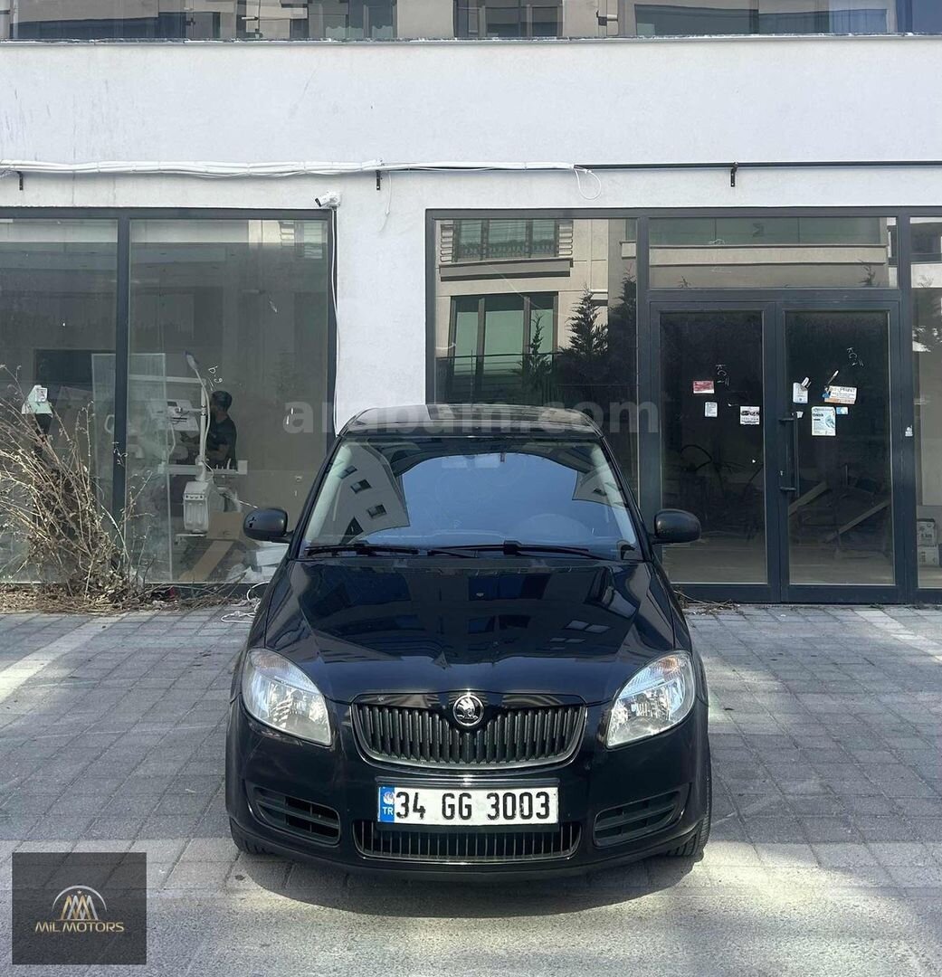 Galeriden Skoda Fabia 1.2 Classic 2009 Model Bursa 287.000 km Siyah 1