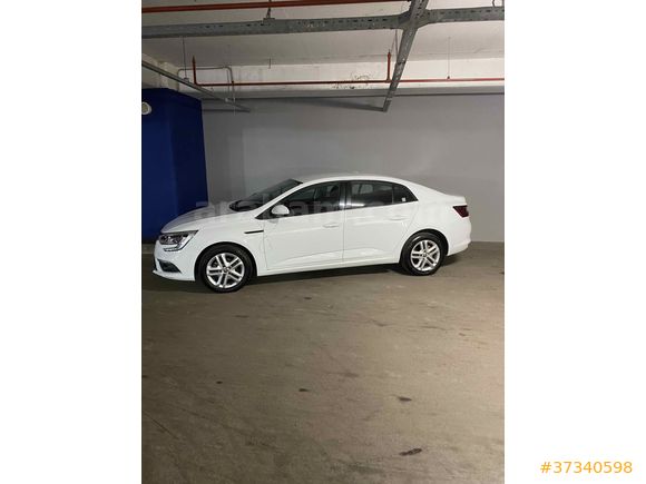 Sahibinden Renault Megane 1.3 TCe Joy 2020 Model İstanbul 90.000 km Beyaz