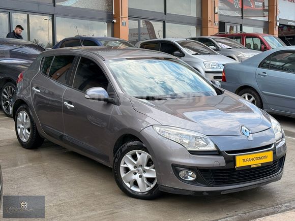 TURAN OTOMOTİVDEN HATASIZ AYARINDA DÜŞÜK KM KARTA 12 TAKSİT