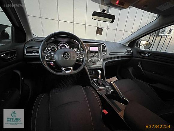 ÖZTÜRK'den MEGANE 1.5 DCİ TOUCH OTOMATİK DÜŞÜK Km'de