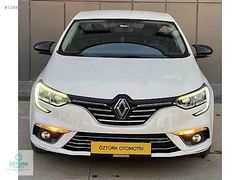 ÖZTÜRK'den MEGANE 1.5 DCİ TOUCH OTOMATİK DÜŞÜK Km'de