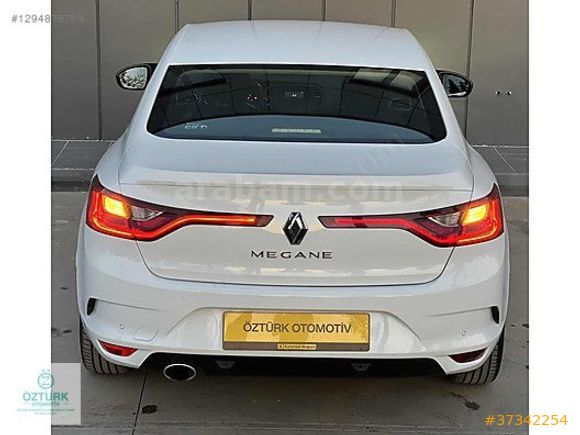 ÖZTÜRK'den MEGANE 1.5 DCİ TOUCH OTOMATİK DÜŞÜK Km'de