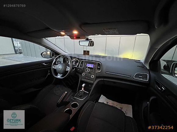 ÖZTÜRK'den MEGANE 1.5 DCİ TOUCH OTOMATİK DÜŞÜK Km'de