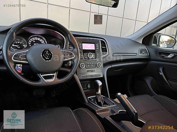 ÖZTÜRK'den MEGANE 1.5 DCİ TOUCH OTOMATİK DÜŞÜK Km'de