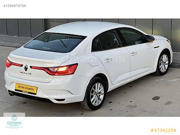 ÖZTÜRK'den MEGANE 1.5 DCİ TOUCH OTOMATİK DÜŞÜK Km'de
