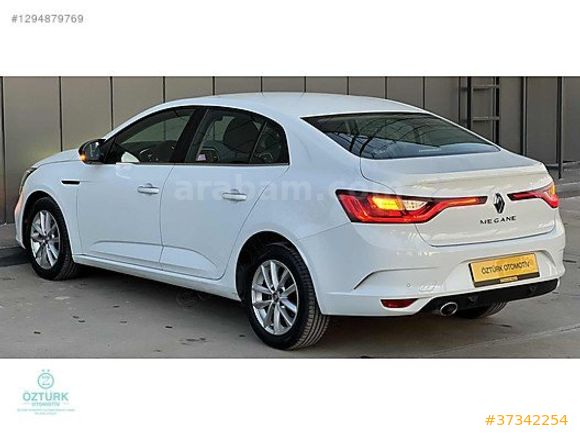 ÖZTÜRK'den MEGANE 1.5 DCİ TOUCH OTOMATİK DÜŞÜK Km'de